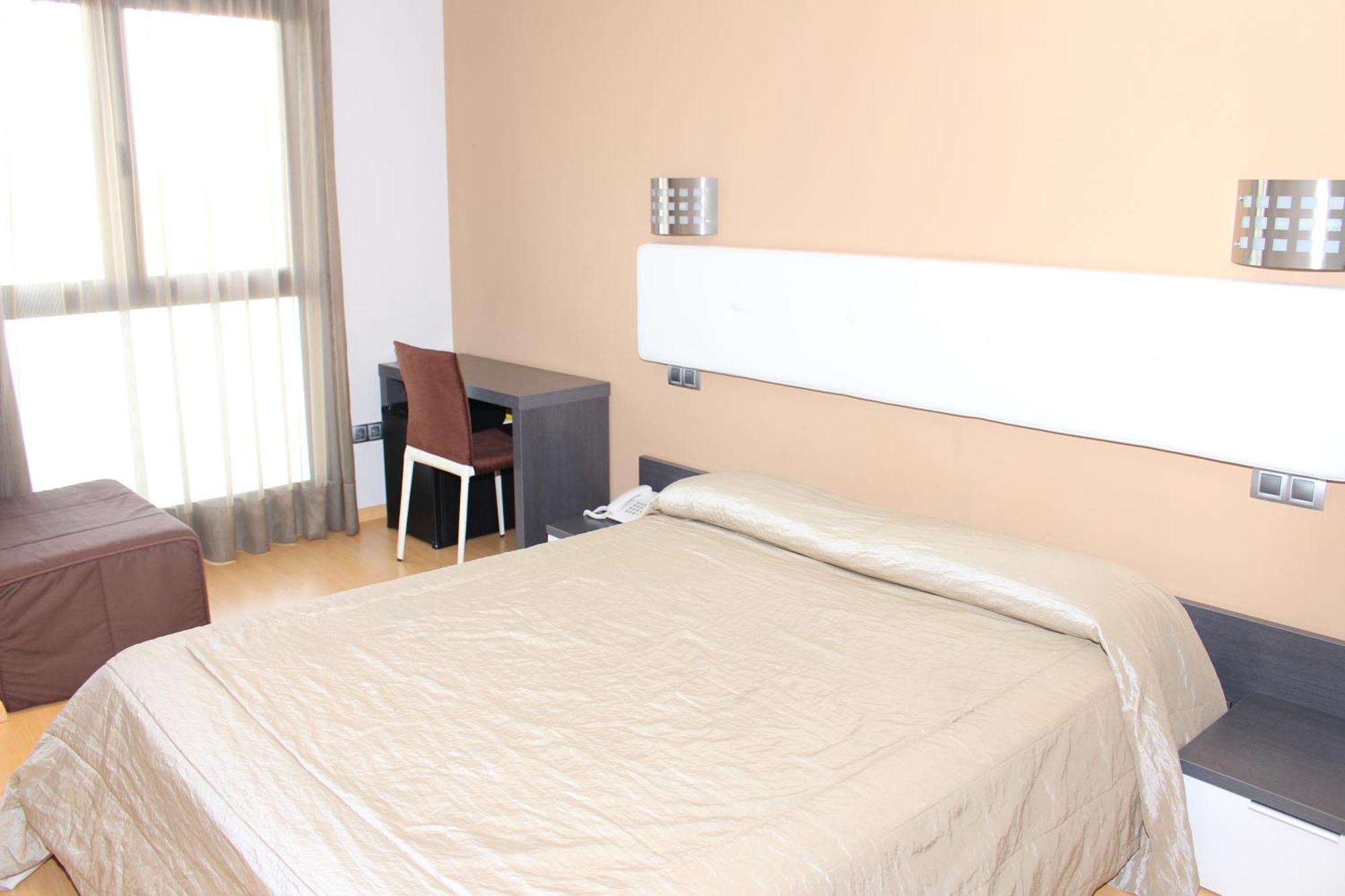 Hotel Ciutat D'Amposta Ruang foto