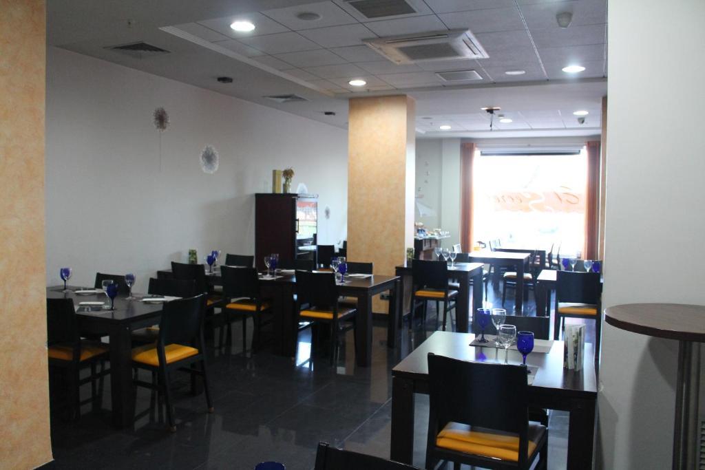 Hotel Ciutat D'Amposta Bagian luar foto